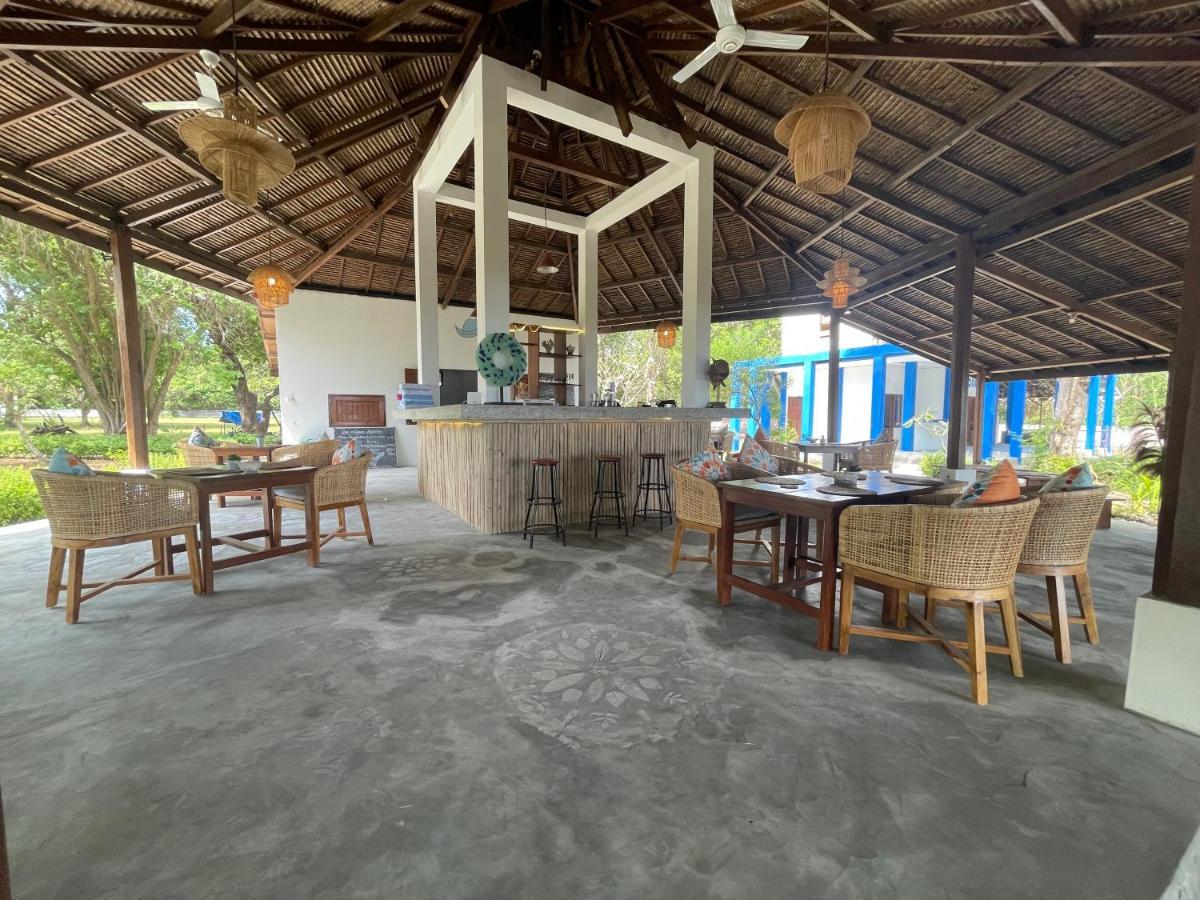 Blue Emocean Dive Resort Moyo Island 外观 照片